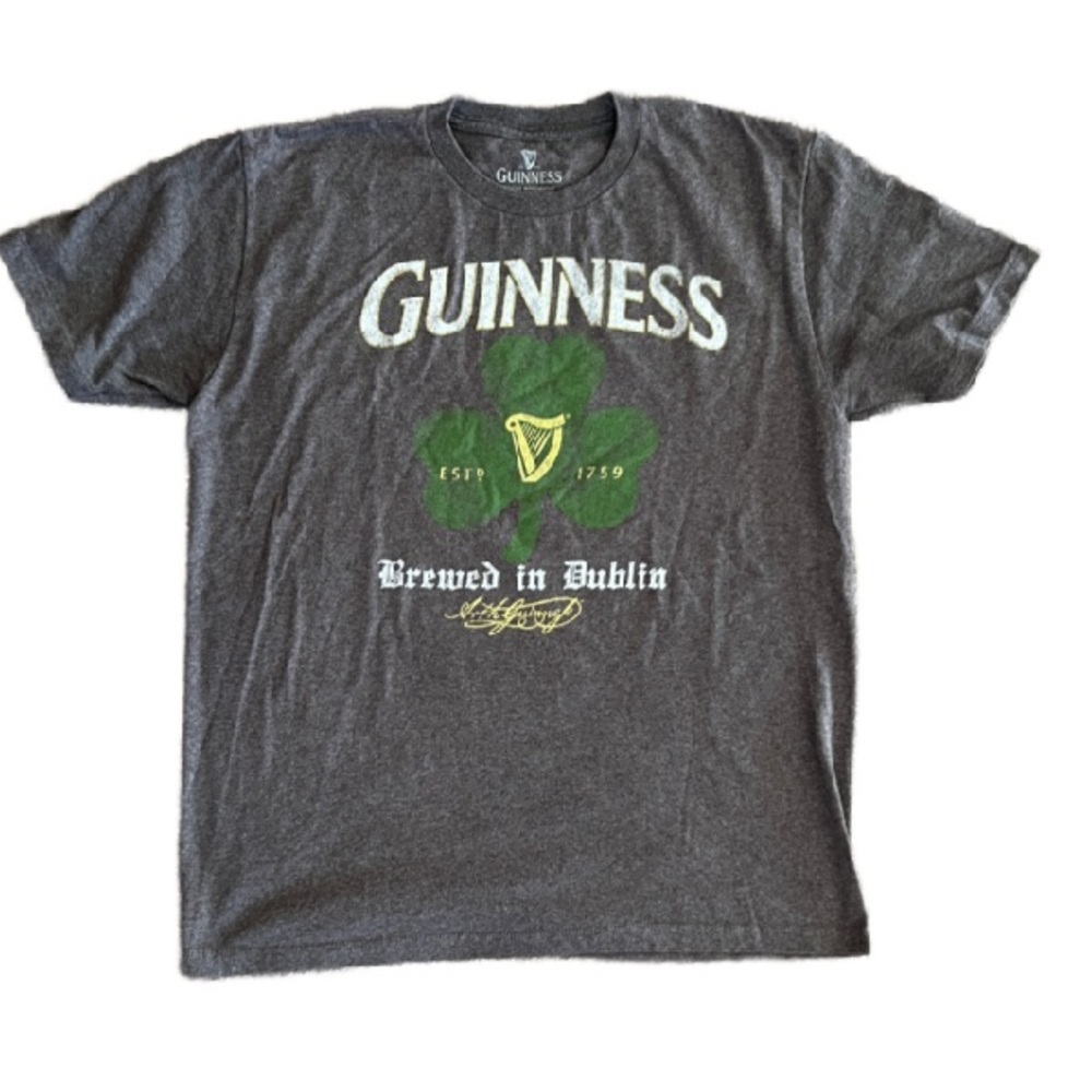 Official Guinness Charcoal Distressed Short Sleeve Tshirt L